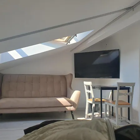 Studiju *